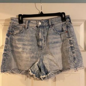 American Eagle Shorts with Comfort Stretch Waistband